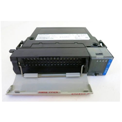 Allen-Bradley Allen Bradley 1756-IV32 Ser A FW 3.004 ControlLogix 32PT 12/24 VDC D/I Module AB