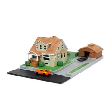 Jada Toys Fast & Furious Nano Hollywood Rides Dom Toretto's House Display Diorama with Two 1.65