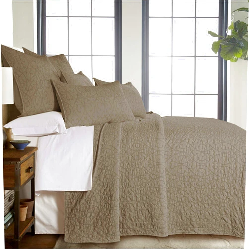 Homthreads Beckett Bedspread Set -King Bedspread + Two King Pillow Shams - Microfiber Jacquard - Damask Scroll - Taupe - Bedspread Size (120 x 118 in.) and Pillow Sham Size (36 x 20 in.)