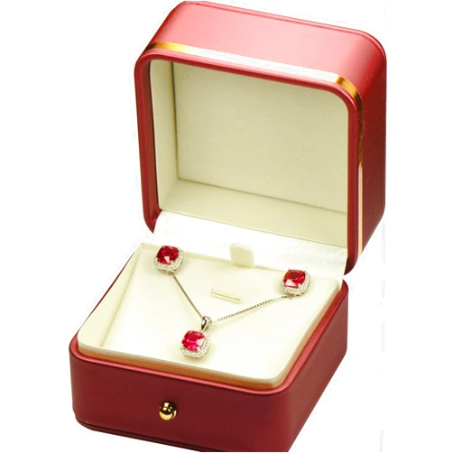 The Jewellery Pak Red Burgundy Color Necklace Earring Set Jewelry Gift Box Luxury Soft Touch Premium PU Leather Necklace Pendant Chain Jewelry Storage Holder Box with Elegant Gold Trim and Gold Button Design