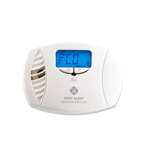 First Alert CO615 Dual-Power Plug-In Carbon Monoxide Detector with Battery Backup and Digital Display, White