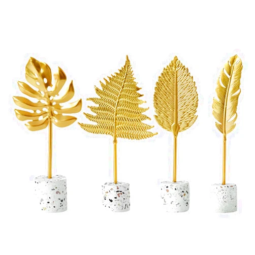 VOSAREA Home Decor Table Topper 4Pcs Golden Palm Leaf Desktop Art Metal Palm Leaves Sculptures Modern Desktop Art Crafts Decoration for Home Office Table Study Decor Golden Plants Decor Gold Decor