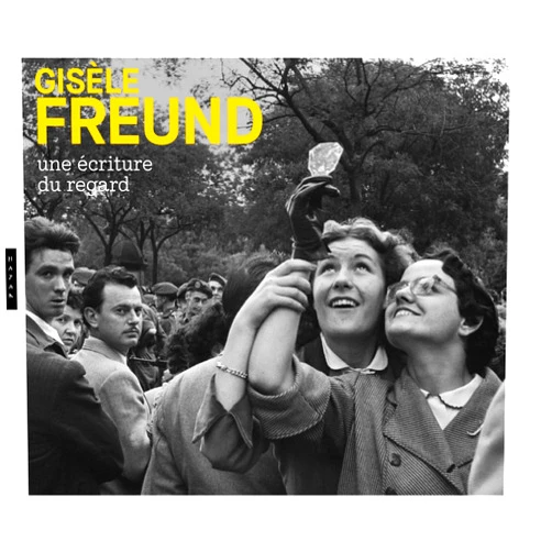 French Edition by unknown author (Author) Gisèle Freund, une écriture du regard