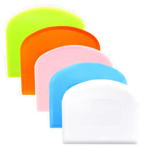 CEWIFO Dough Cutter Bench Scraper for Baking, 5 PCs BPA Free PE Plastic Flexible Bowl Scraper, Food-safe Plastic Dough Scraper for Bread Cake Dough Fondant Icing (White, Green, Orange, Blue, Pink)