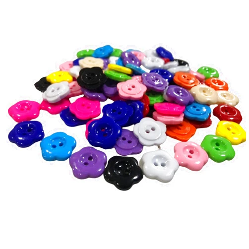 CraftMakingMan 100PCS 15mm/0.6inch Flower Button for Crafting 2 Holes Colorful Assorted Buttons Sewing Crafts Decoration,Scrapbooking,Card Making,Embellishment,Gifts