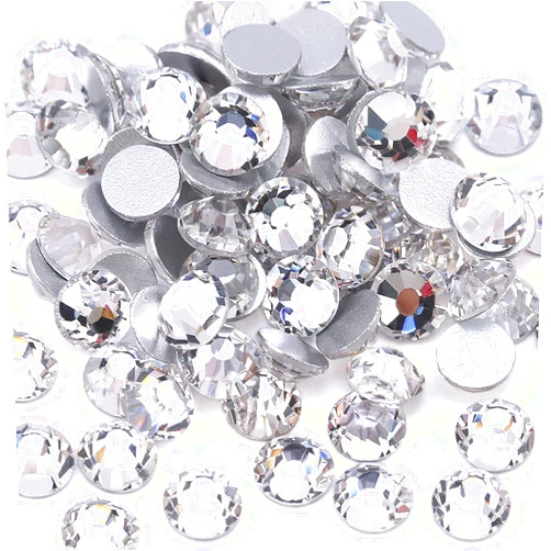 Towenm 200 Pieces Glass Flatback Crystal Rhinestones, SS30 6.5mm Flat Back Crystals for Craft Clothes Nail Face Art, Non Hotfix Round Flatback Crystals Loose Gemstones
