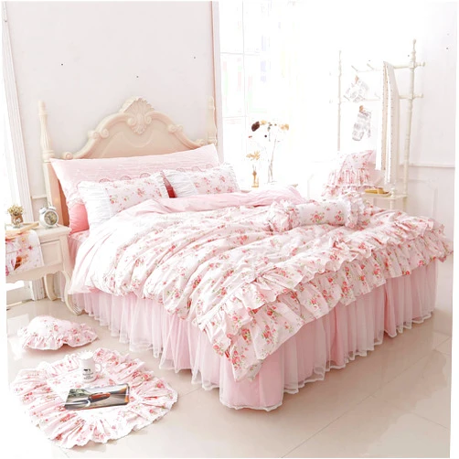 LELVA Romantic Roses Print Duvet Cover Set with Bed Skirt Pink Lace Ruffle Floral Shabby Chic Bedding Sets Queen 4 Piece