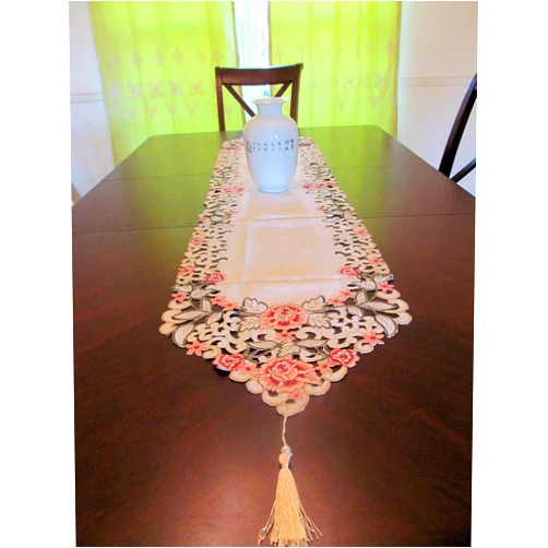 Chinalit.com Table Runner - Traditional Spring Rose Floral Pattern (Rose Red)