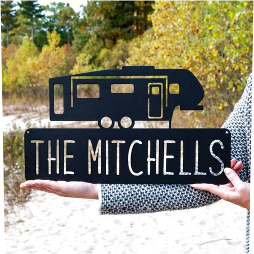 Niyahare Last Name Camper Sign | Metal Fifth Wheel RV Trailer Decor | Custom Camping Sign | Campsite Sign | Camping Decor | Outdoor Family Name Sign