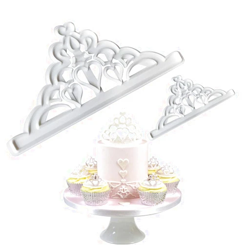 Playing Mold 2pcs Crown Cookie Cutters Silicone Molds for DIY Cake Fondant Biscuit Cookies Soap Sugar Pudding Chocolate Hard Candies Dessert Candle Decor