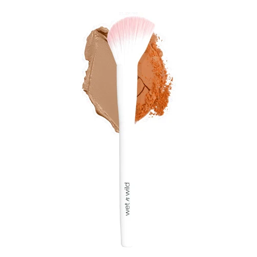 wet n wild Contour Brush, Sculpt, Highlight, & Blend, Luxurious Plush Fibers, Ergonomic Handle for Comfortable Precision Control , Cruelty-Free & Vegan