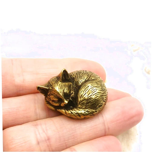 Aorvoras Miniature Sleeping Cat Figurine, Brass Cat Figurines, Retro Cat Statue Ornament, Dollhouse Miniature Cat, Mini Micro Garden Landscaping Decoration