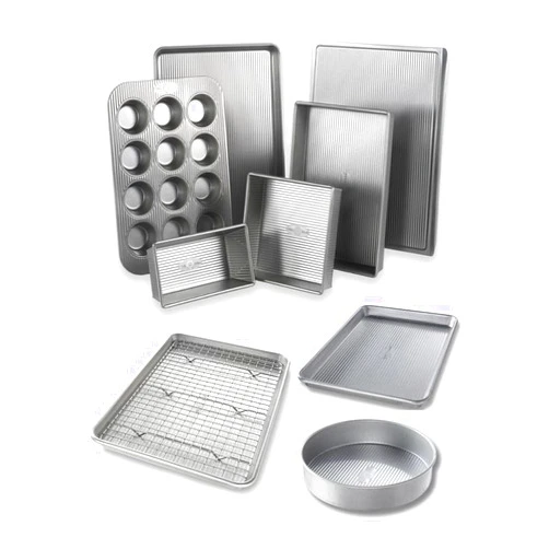 USA Pan 10-Piece Bakeware Set Including Jelly Roll Baking Pan with Cooling Rack and 9-Inch Round Cake Pan Bundle (4 Items)