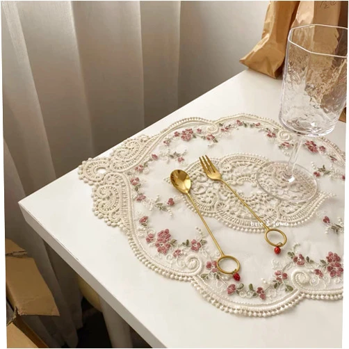 Entaifeng Cotton lace Decorations,Lace doilies,Placemats,Vase mat,Tea Coaster Fabric,Coasters for Drinks,Multifunctional doilies (Off-white, 18 x 13 Inches)