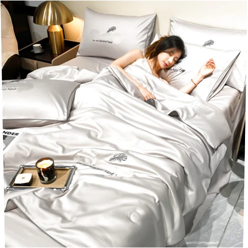 LIUTCUBGF Summer Simple ice Silk Quilt Four-Piece,Tencel Silk Double-Sided Machine Washable Air-Conditioning Quilt, Cool Feeling Silky Quilt Pillowcase Bedding Set (Light Grey, Four-piece-2m)