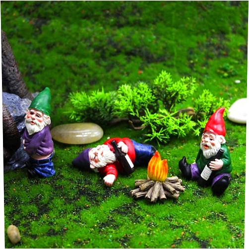Cafele Funny Drunk Gnomes Garden Decor, Naughty Drunken Garden Gnome Statue Lying Down, Garden Sculptures Ornament for Outdoor Lawn Patio Yard Landscape Dwarf Figurines Christmas Decorations