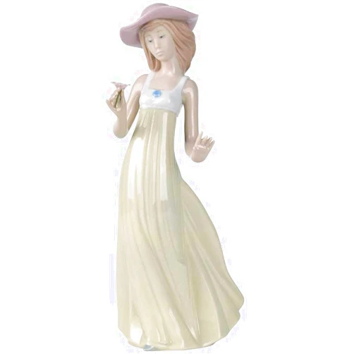 LLADRÓ Lladro Nao Collectible Porcelain Figurine: Gentle Breeze - 10
