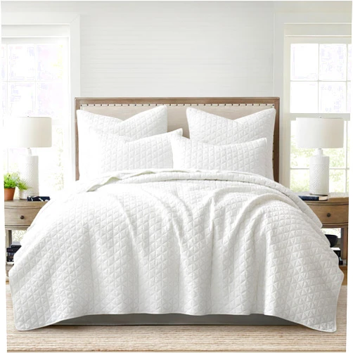Homthreads by Levtex Home - Rowan Quilt Set - King Quilt and Two King Shams - Diamond Quilted - White Crinkle - Quilt (106x92in.) and Shams (20x36in.) - Reversible - Polyester