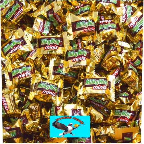 PITCHING PIGEON Milky Way Minis Bulk Halloween Trick or Treat Candy - 2 Pound Box Approx. 90 Treat Size Bars - Includes Bonus PITCHING PIGEON Magnet