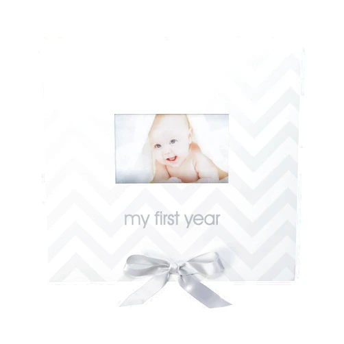 Pearhead Baby's First Year Calendar, Track Every Milestone and Memory, Full Year Milestone Tracker, Baby Keepsake, Gift For Baby Girl and Baby Boy, Gray Chevron