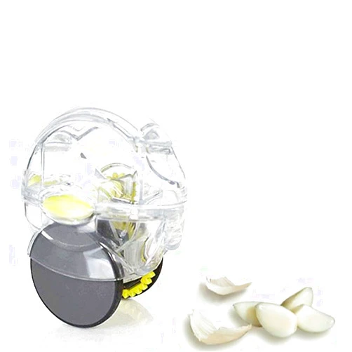 DSafer Nspired Living Garlic Mincer, Rolling Garlic Chopper, Garlic Roller, Garlic Peeler, Garlic Crusher, Chef Kitchen Tools, Easy to Clean, Just Rinse Green