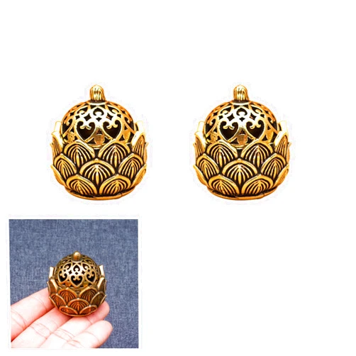 Xisakaca 2 Pcs Mini Brass Lotus Flower Incense Holder, Calligraphy Style Closed Incense Burner Desktop Ornament Ash Catcher with Lid for Bedroom Kitchen Teahouse Office Home Decor Yoga Spa Madiation
