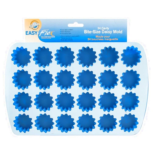 Wilton Easy Flex Silicone 24-Cavity Bite Daisy Pan