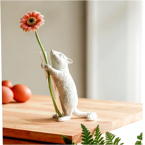 Hao shi Whimsical Chipmunk Decorative Vase - Handcrafted Art Ｗith Realistic Charm, White Single Flower Vase for Modern Entryway Decor, Cute Table Decor for Living Room, Unique House Warming Gifts