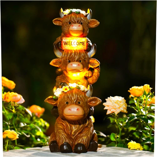 Pohabery Solar Garden Statues Highland Cow Decoration,Highland Cow Figurine Outdoor Garden Decor Unique Gifts for Women, Mom, Grandma