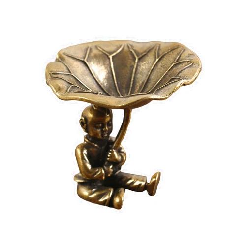 OEIPSMK 1PCS Bronze Figurines and Statues The Child Under The Lotus Leaf Vintage Statues and Figurines Chinese Feng Shui Desktop Decoration Bookshelf Decorative Objects Office Home Shelf Figurines