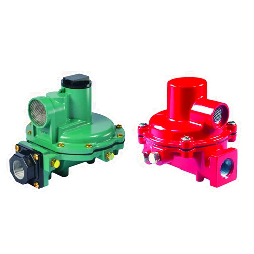 Emerson-Fisher LP-Gas Equipment R622-DFF 2nd Stage Regulator and R122H-AAJ First Stage Compact Regulator Bundle