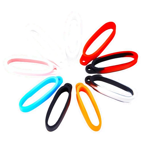 GORGECRAFT 18PCS 9 Colors Anti-Lost Silicone Rubber Rings Holder Multipurpose Adjustable Cases Necklace Lanyard Replacement Pendant Carrying Kit for Pens Diameter 40mm/1.57 inch