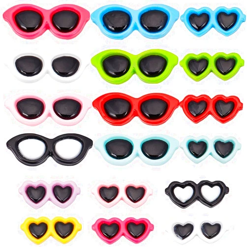 SUNNYCLUE 1 Box 60Pcs Small Sunglasses Charms Mini Sunglasses Crafts Resin Cabochons Summer Ocean Beach Flatback Mini Sunglasses for Crafts Embellishments Scrapbooking Cell Phone Case DIY Supplies
