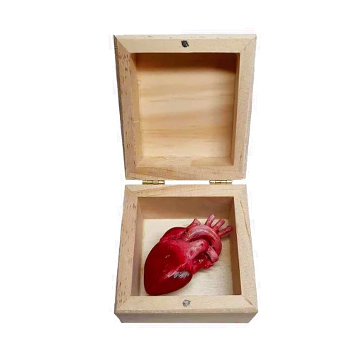 JSBWSFA 1 Pcs A Heart in a Box 3D Heart-Shaped Gift Handmade Carved Heart Shape Gifts Express Your Love to Lovers I Give You My Heart Valentine's Day Best Presents for Wife Heart Ornament (Log Color)