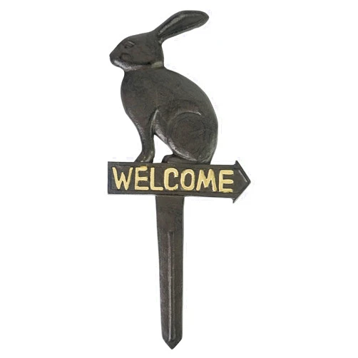 DreamsEden Rabbit Welcome Sign with Stake Vintage Cast Iron Rustic Bunny Welcome Sign Easter Antique Decorative Welcome Plaque Arrow Sign Metal Rabbits Lawn Yard Sign Home Garden Decor