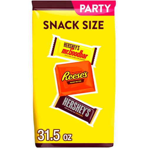 HERSHEY'S and REESE'S Assorted Chocolate Flavored Snack Size, Halloween Candy Party Pack, 31.5 oz