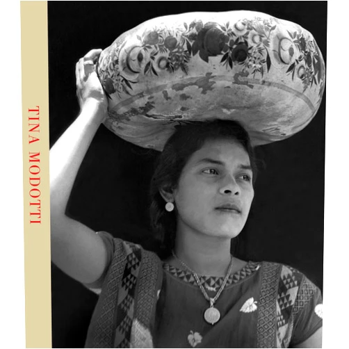 By Isabel Tejeda Martín (Contributor), Jorge Ribalta (Contributor), David Cáliz (Contributor), Laura Branciforte (Contributor), Claudio Natoli (Contributor) & 2 more Tina Modotti