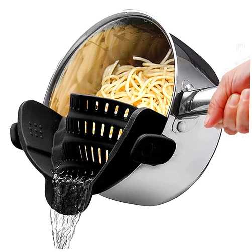 Oillgkori Pasta & Pot Strainer, Adjustable Silicone Food Strainer Hands-Free Pan Strainer Fits all Pots and Bowls, Clip on Strainer for Noodle Meat Vegetables Fruit Kitchen Gadgets Cooking Colander (Black)