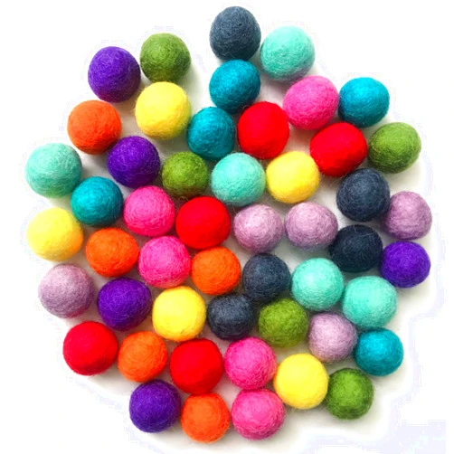Qililandiy 50pc Colorful 2cm One Felt Pom Poms Wool Felt Balls Handmade Felted 10 Color Bulk Small Puff for Felting and Garland