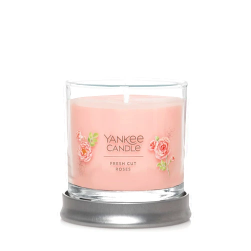 Yankee Candle Fresh Cut Roses Scented, Signature 4.3oz Small Tumbler Single Wick Candle, Over 20 Hours of Burn Time
