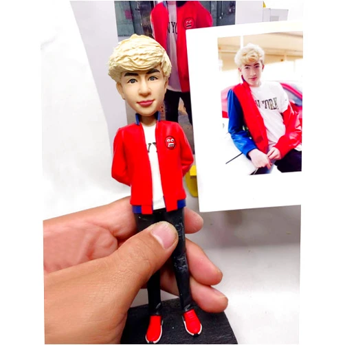 Coloves Laclayfigurine Personalized 100% Customized Bobblehead Figurine 7” One Person Polymer Clay Figure Bespoke Sculpture from Photos - Best Gift for Best Loves Friends and Kids