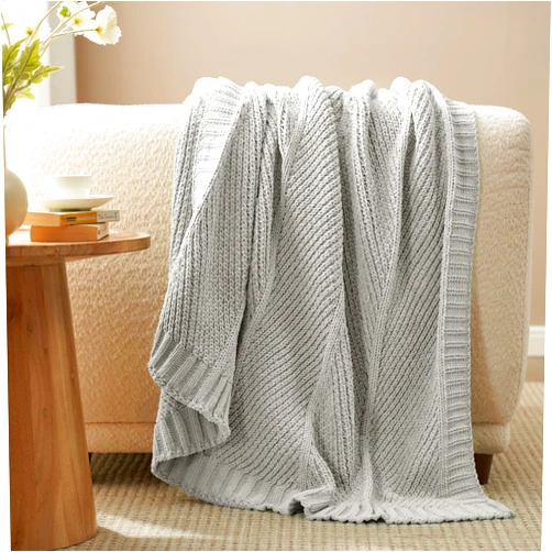 Amélie Home Cable Knit Throw Blanket for Couch, Chenille Knitted Chunky Knit Blanket with Chevron Texture Non-Shedding, Decorative Farmhouse Soft Blanket for Home Sofa Chair Bed, Light Grey, 50x 60