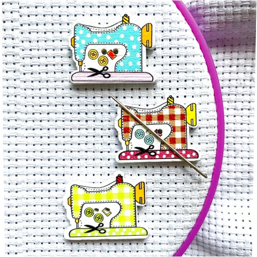 DPXWCCH 3 Pieces Sewing Machine Needle Minder, Needle Nanny, Wooden Needle Keeper, Cross Stitch Sewing Embroidery Accessory