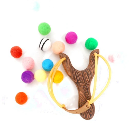 Agkvw Slingshot with Felt Ball - Slingshot Kit Including 12 Pom-Poms, Wooden Slingshot, Gift for Kids, Wooden Toy