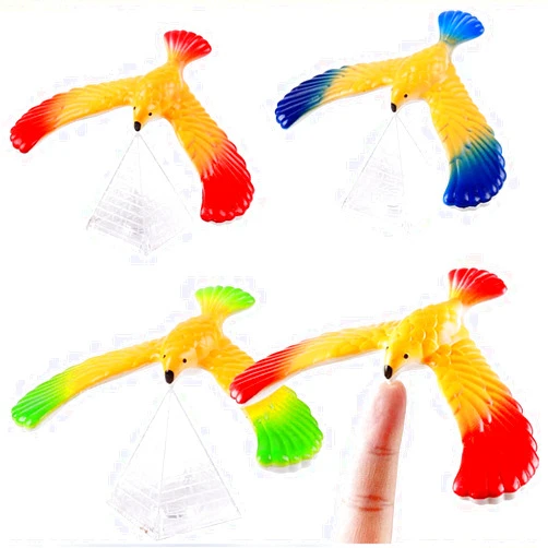 Pvoiue 5 PCS Balance Bird Gravity Bird with Pyramid Combination Set Children Physical Science Adults Office Desktop Novelty Eagle Trick Party for Kids Decompression Gift