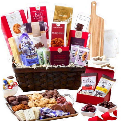 GourmetGiftBaskets.com Chocolate Gift Basket Premium of Chocolates, Cookies, and Candy by GourmetGiftBaskets.com
