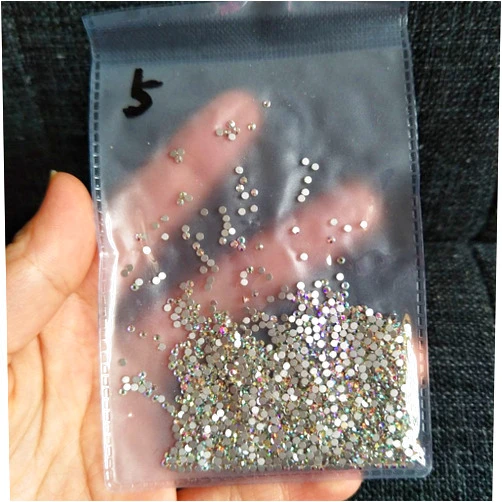Queenme 2880pcs SS5 1.8mm Nail Gems Glue on Crystals AB Nail Art Rhinestones Round Flat Bling Diamonds Glass Stones Beads for Nails Decoration Crafts Eye Makeup Clothes Shoes (2880pcs SS5)
