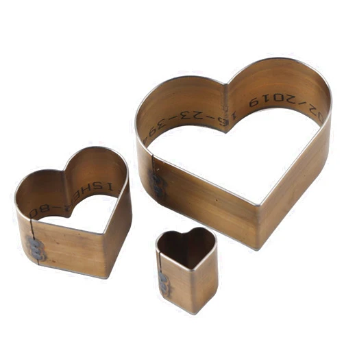 TOPINCN Embossing Wooden Die Cutting Leather Mold, 3pcs Iron DIY Leather Craft Cutter Set Knife Mold Die Template Cutting Punching Tool for Earring Jewelry DIY Leather Crafts Making (Heart Shape)