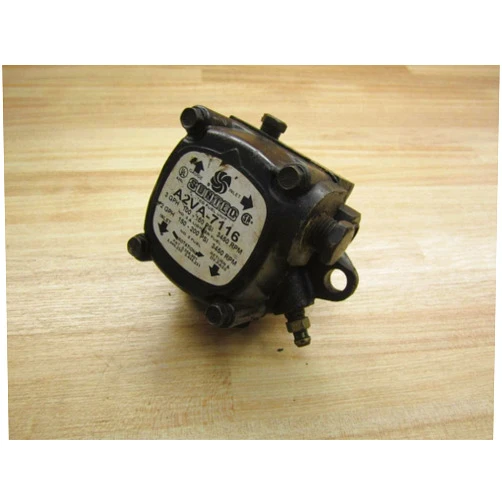 Suntec Industries, Inc. Single-Stage 3450 RPM RH Rotation RH Nozzle Port Location 3 gph Strainer