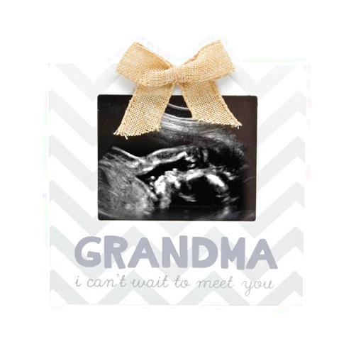 Pearhead Grandma Pregnancy Announcement Sonogram Picture Frame, Ultrasound Photo Frame for New Grandparents, Ideal Pregnancy Reveal Keepsake for Grandmothers, 4x5 Photo Insert, Chevron Gray